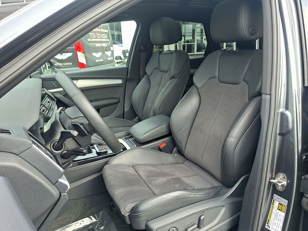 Thumbnail: 2021 Audi Q5 - 13