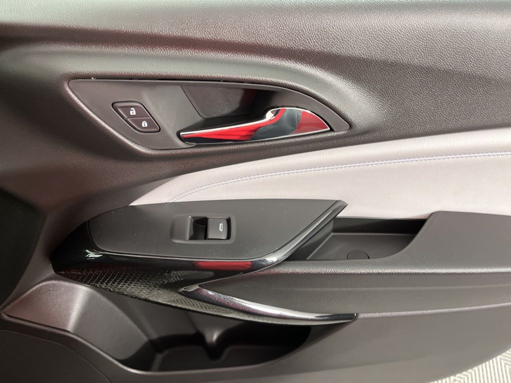 2025 Chevrolet Trax LT 19