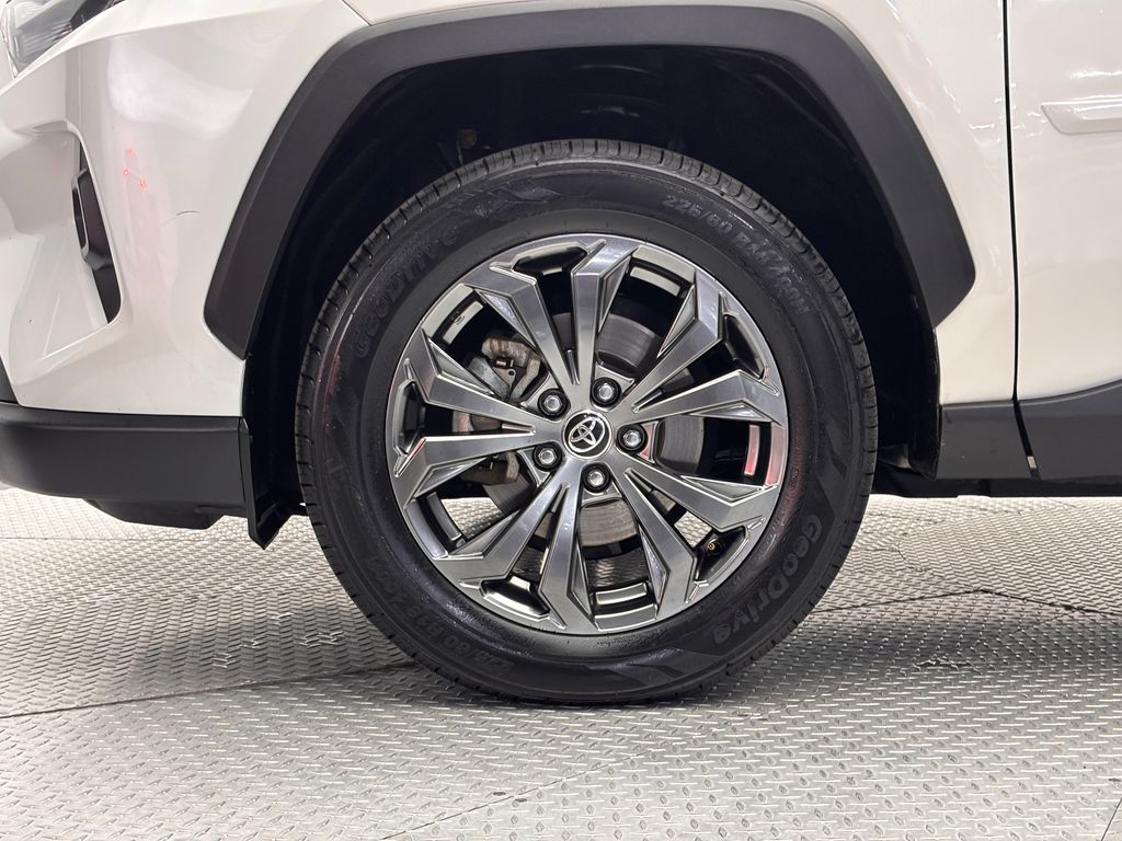 Thumbnail: 2022 Toyota RAV4 - 5