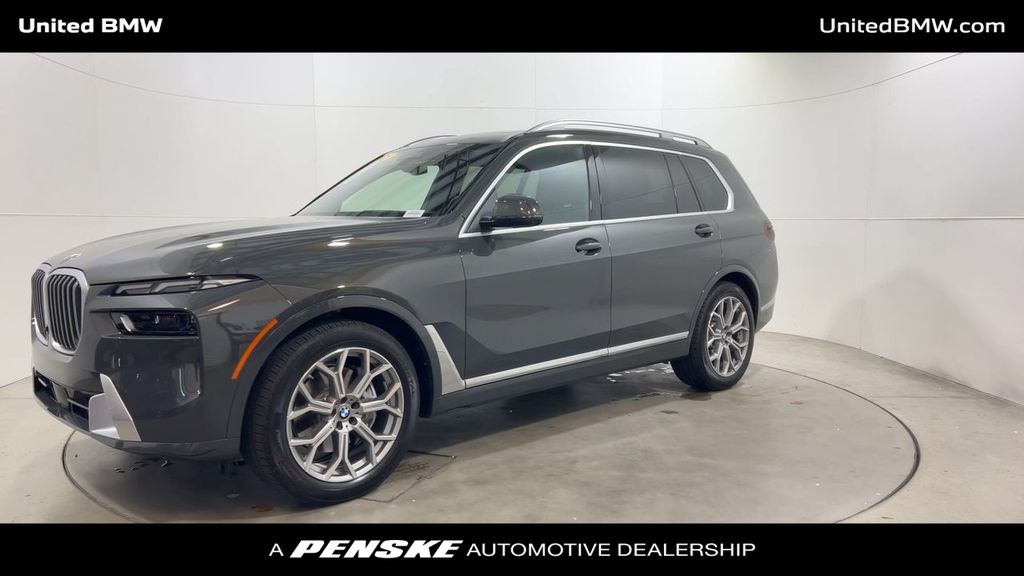 Thumbnail: 2025 BMW X7 - 4