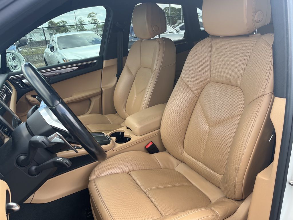 Thumbnail: 2017 Porsche Macan - 19