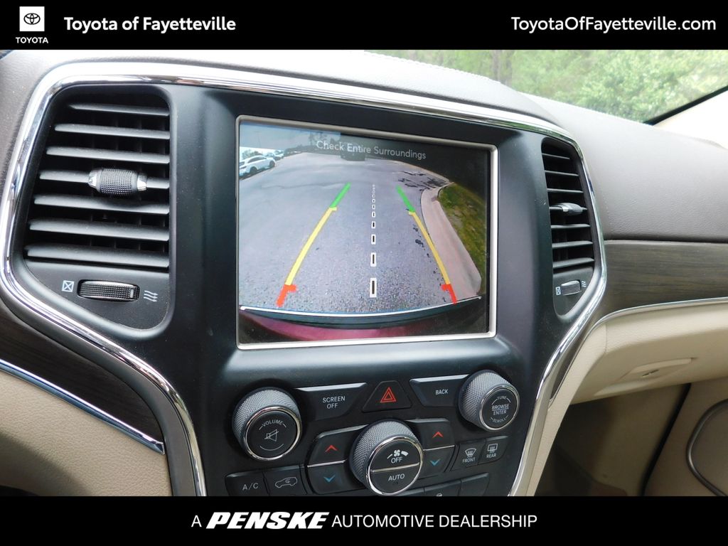 Thumbnail: 2017 Jeep Grand Cherokee - 11