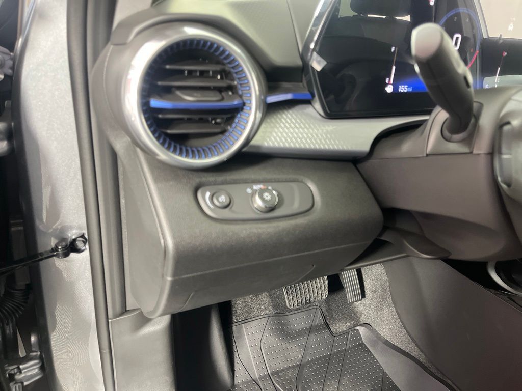 Thumbnail: 2026 Chevrolet Trax - 24