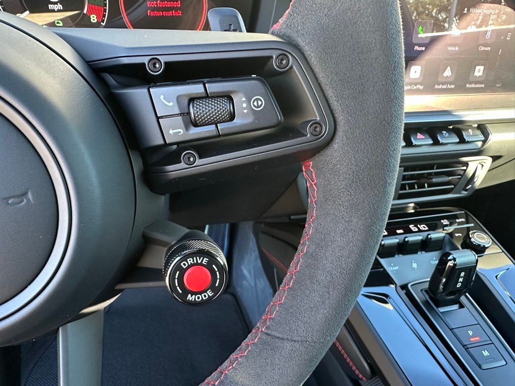 Thumbnail: 2026 Porsche 911 - 18