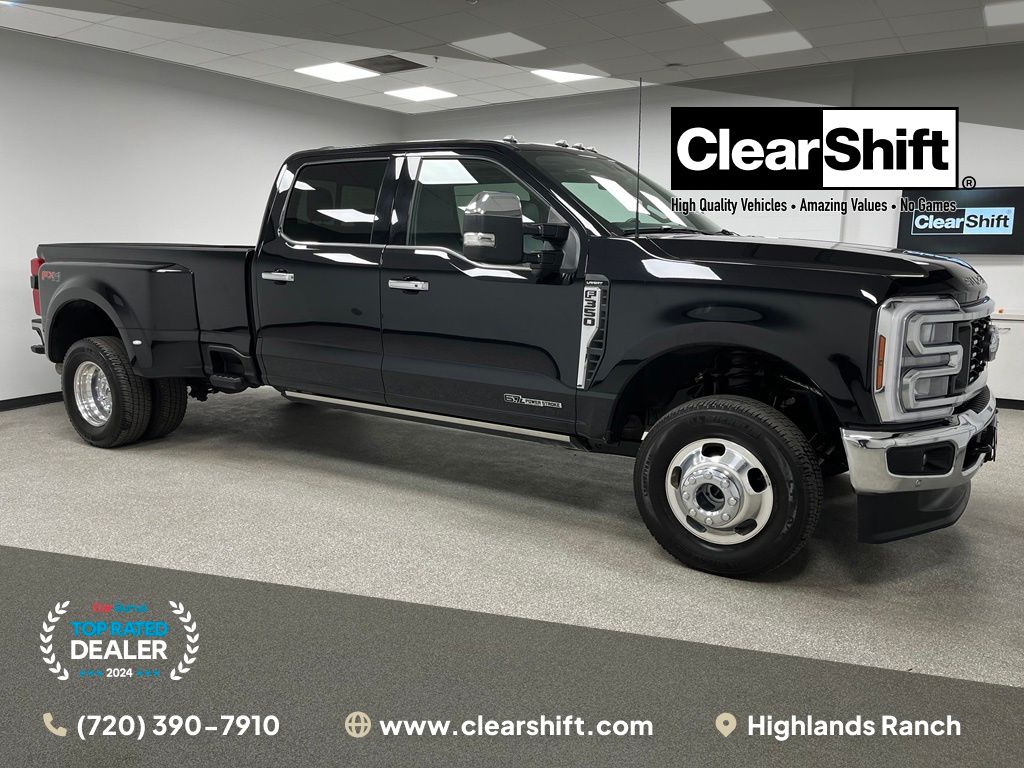 Agate Black Metallic 2026 Ford F-350 Super Duty Pickup Truck Four-Wheel Drive 10-Speed Automatic