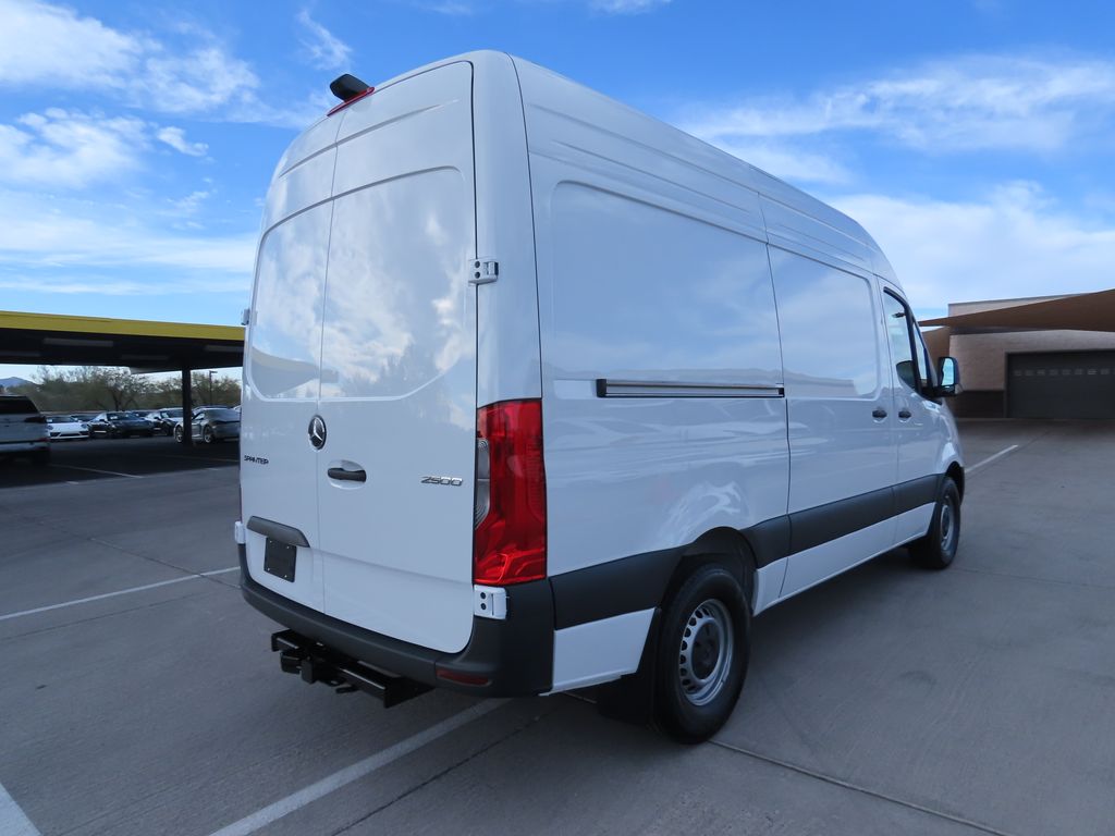 2025 Mercedes-Benz Sprinter 2500 5