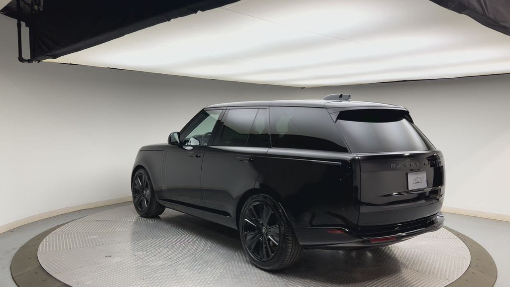 Thumbnail: 2025 Land Rover Range Rover - 4