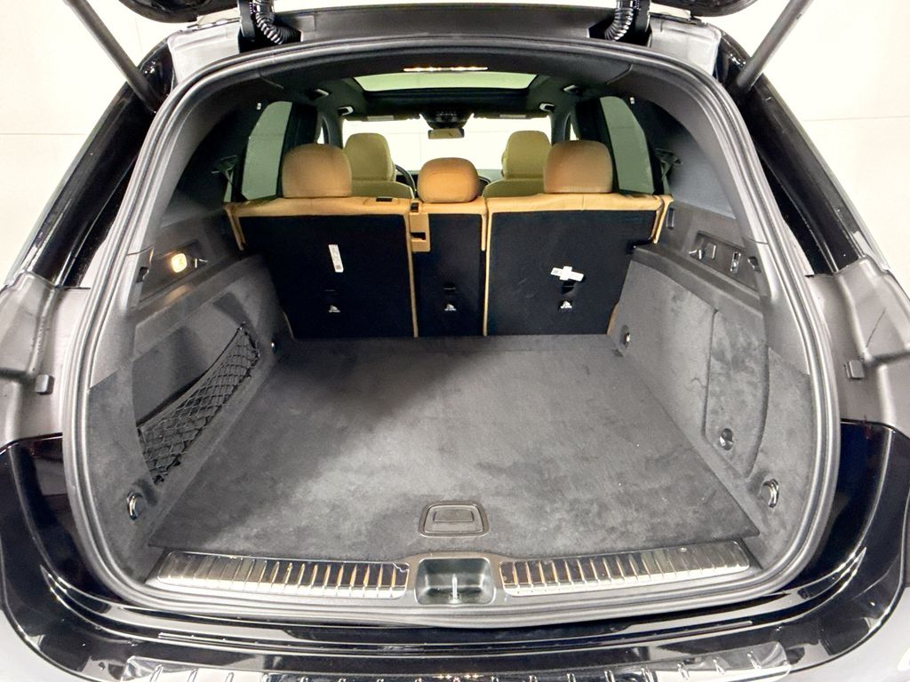 Thumbnail: 2026 Mercedes-Benz GLE - 30