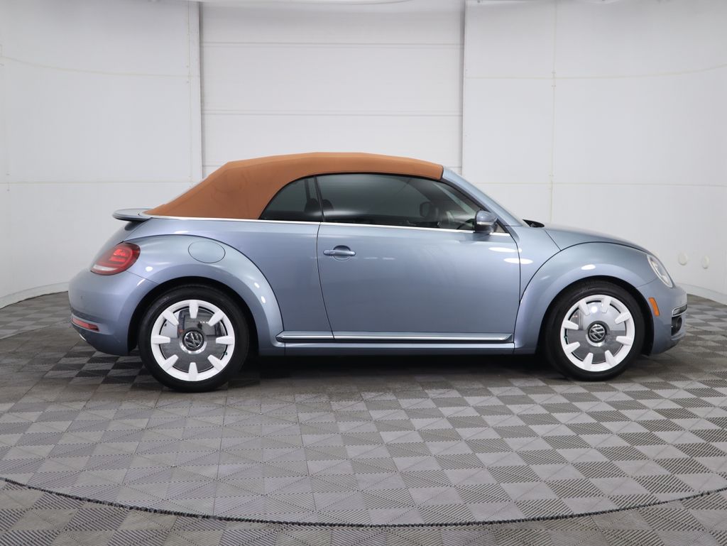 Thumbnail: 2019 Volkswagen Beetle - 12