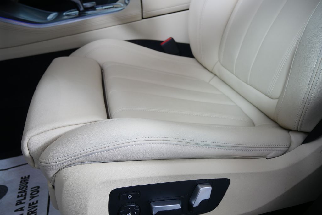 Thumbnail: 2022 BMW X5 - 10