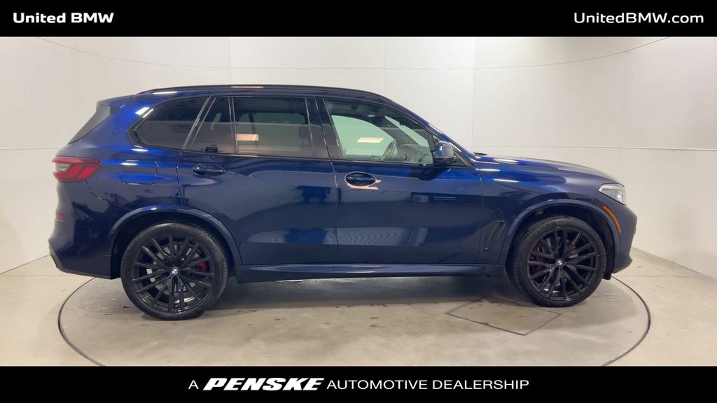 2022 BMW X5 M50i 9