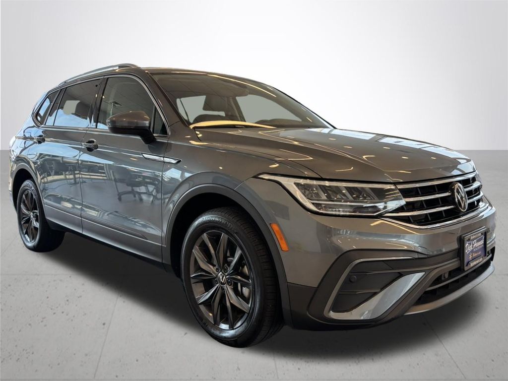 2023 Volkswagen Tiguan 2.0T SE