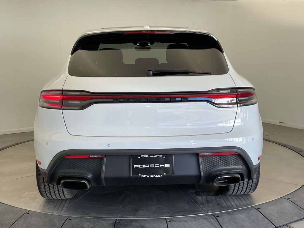 2023 Porsche Macan Base - 5