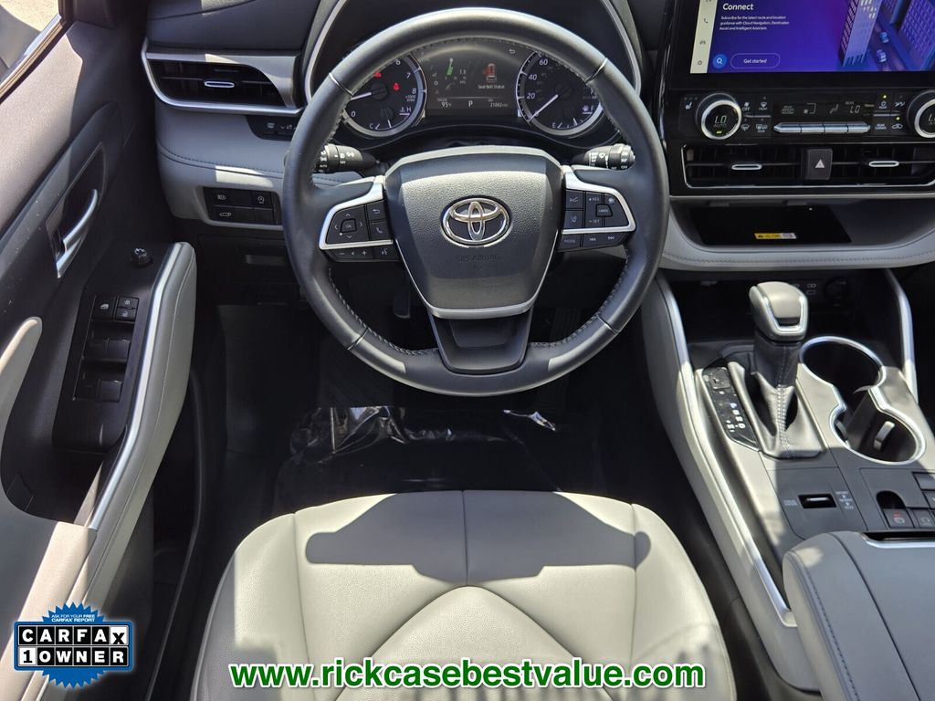 2023 Toyota Highlander - $34,990