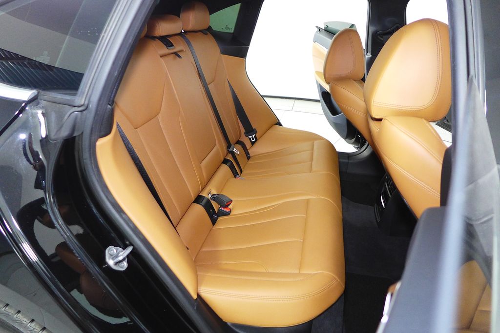 Thumbnail: 2023 BMW i4 - 20