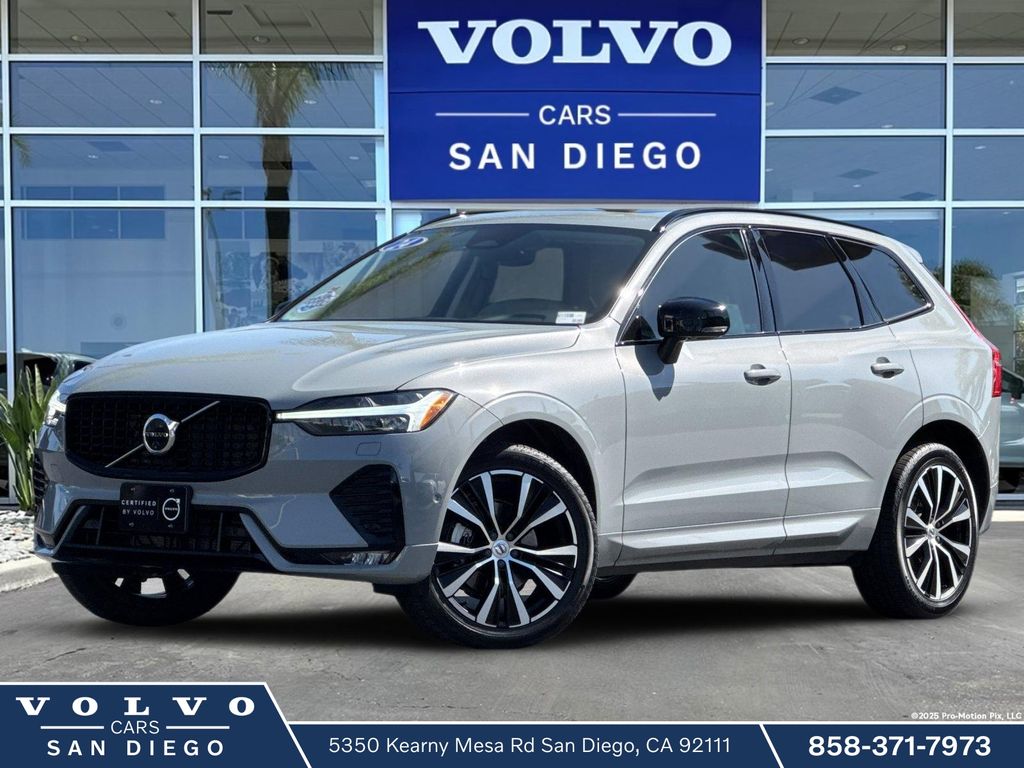 2024 Volvo XC60 B5 Plus Dark Theme AWD