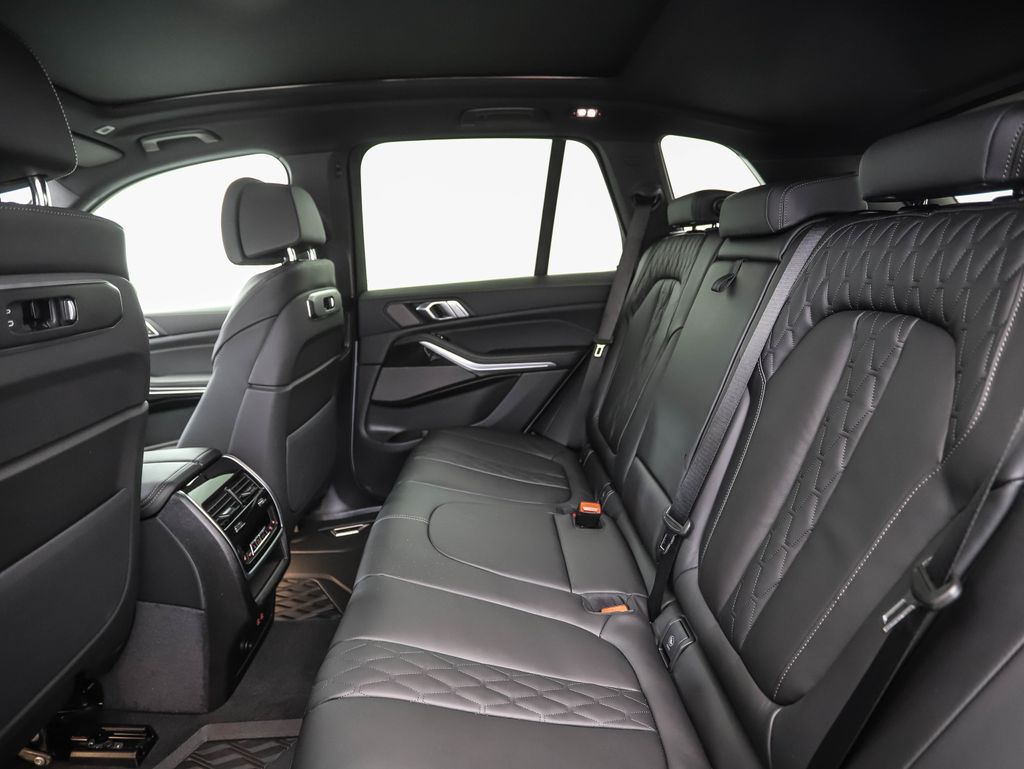 Thumbnail: 2026 BMW X5 - 22