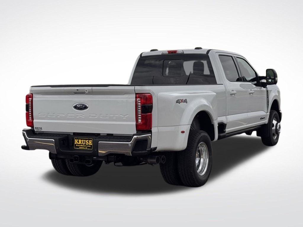 2026 Ford F-350 Super Duty LARIAT