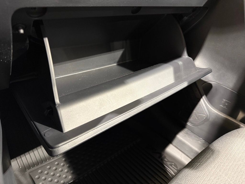 Thumbnail: 2025 Toyota RAV4 - 28