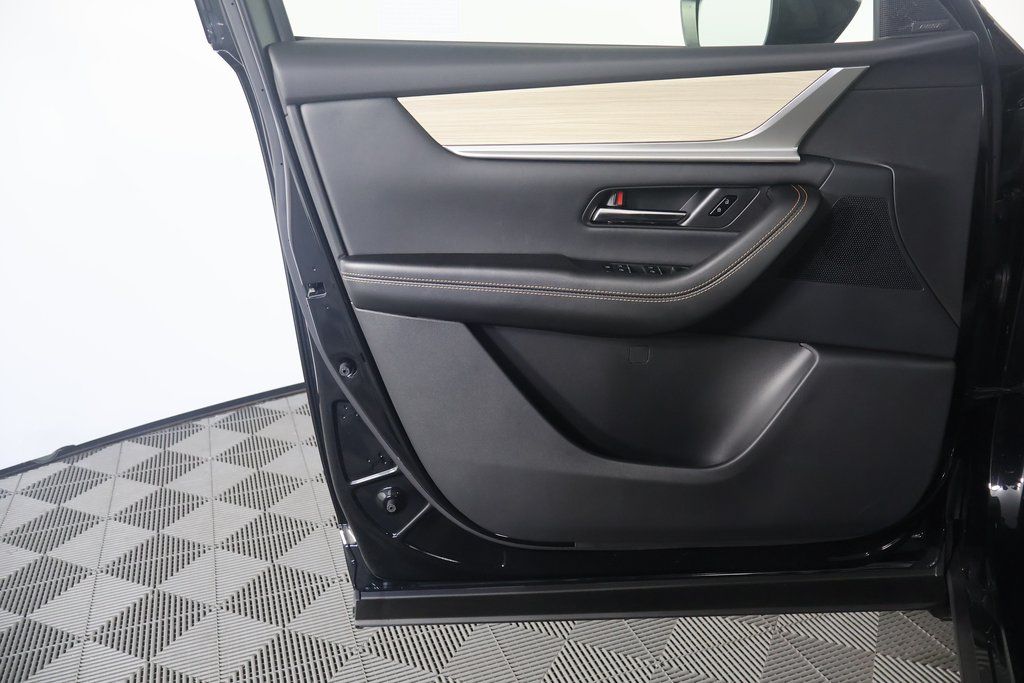 2025 Mazda CX-90 Premium 8