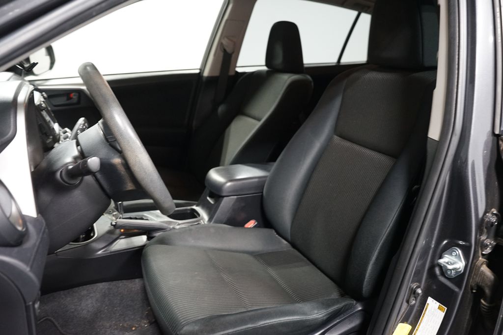 Thumbnail: 2017 Toyota RAV4 - 6