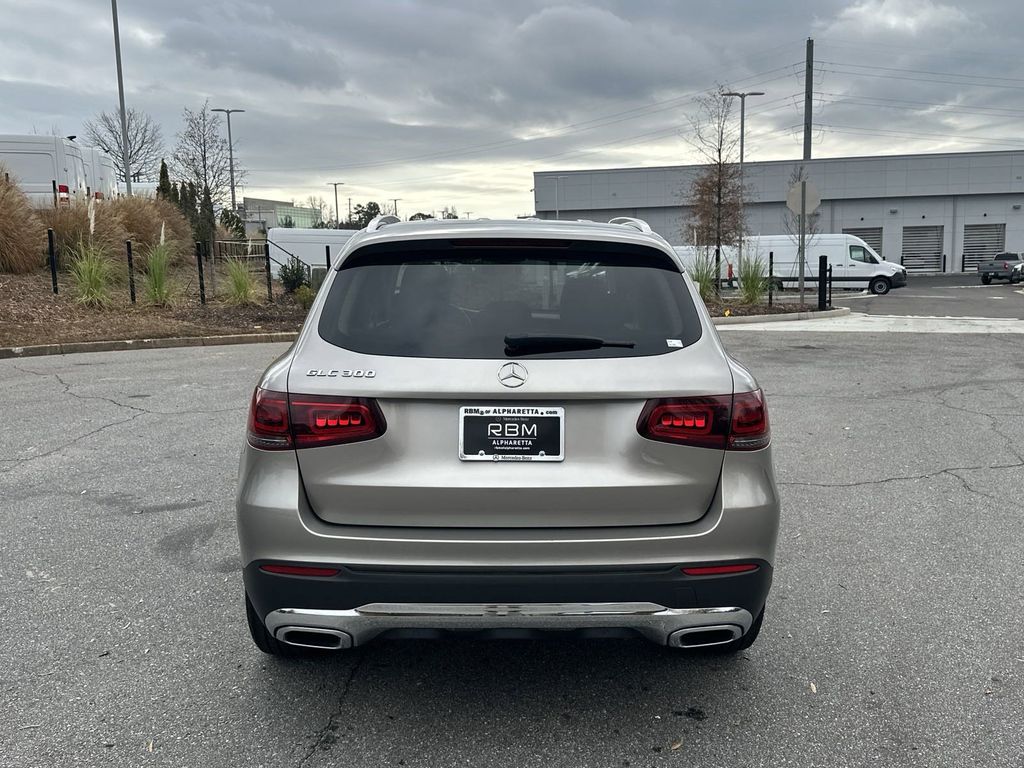 2020 Mercedes-Benz GLC GLC 300 7