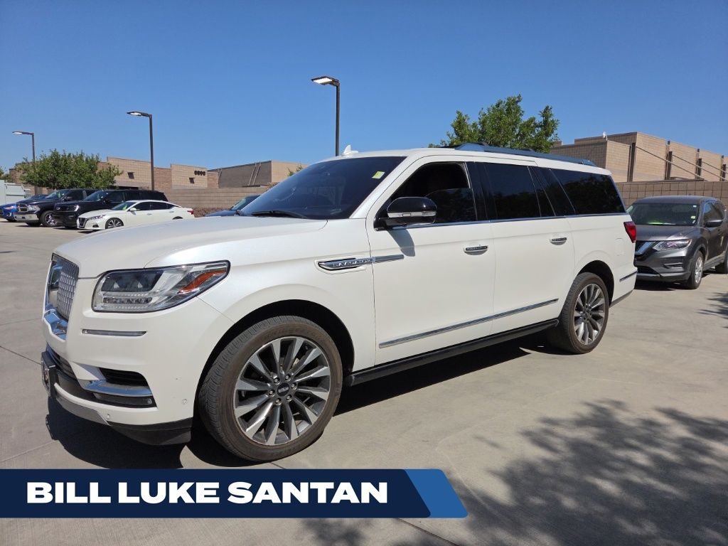 White Platinum Metallic Tri-Coat 2019 Lincoln Navigator SUV / Crossover Four-Wheel Drive Automatic
