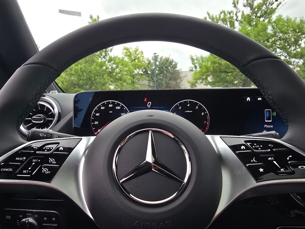 New 2026 Black Mercedes-Benz GLA 250 image 27
