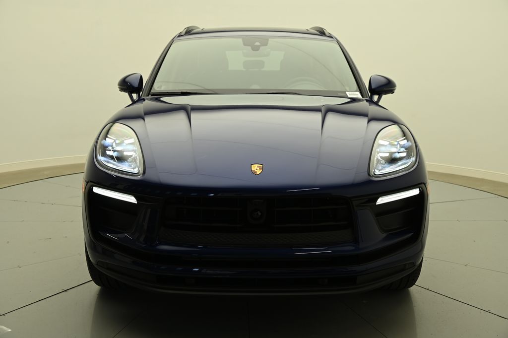 Thumbnail: 2025 Porsche Macan - 26