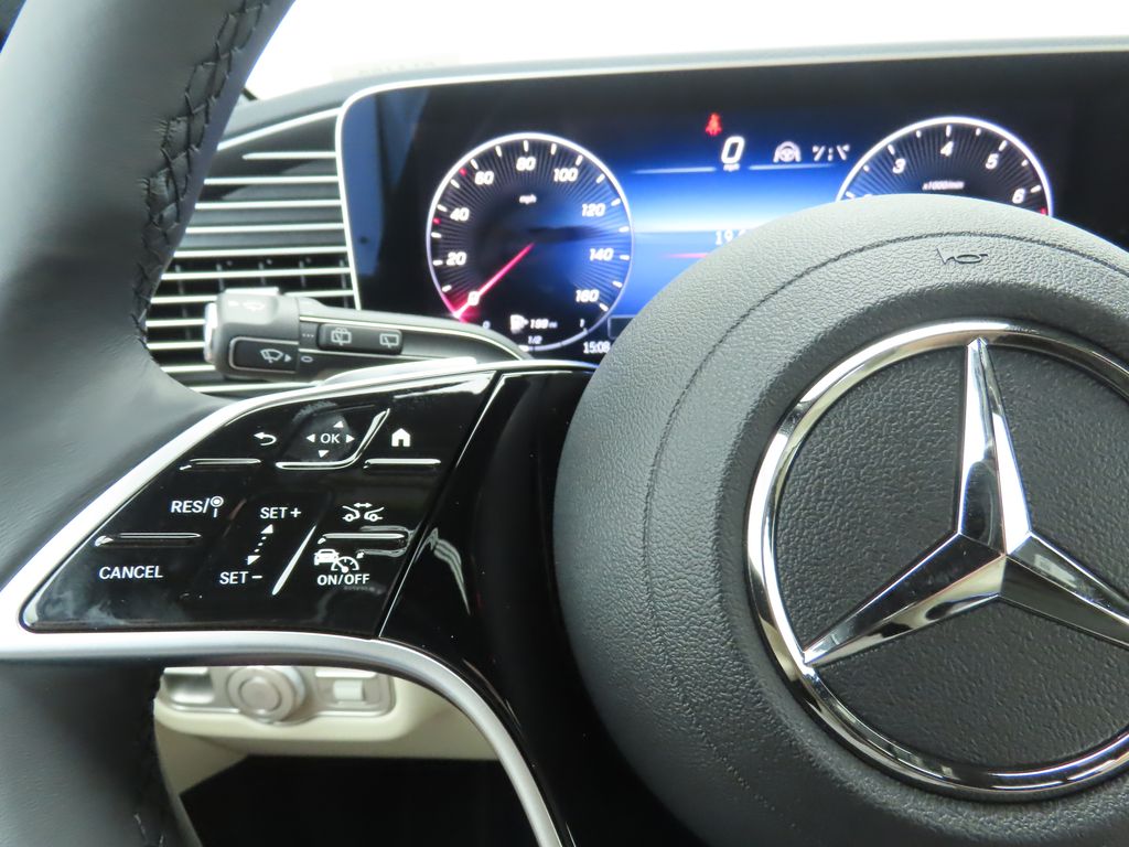 Thumbnail: 2026 Mercedes-Benz GLE - 11