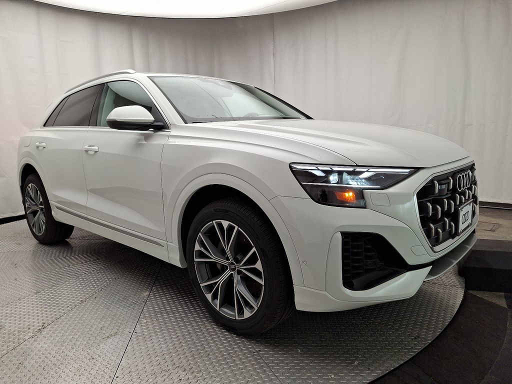 2025 Audi Q8  2