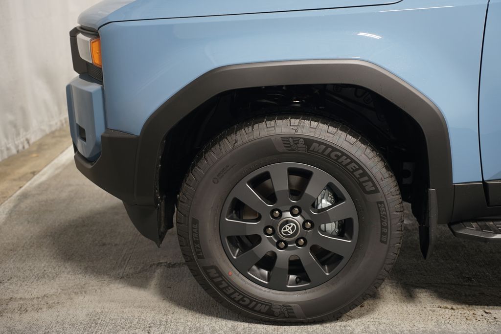 2025 Toyota Land Cruiser  5