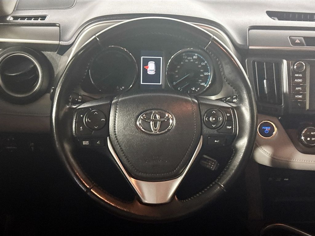 2017 Toyota RAV4 Hybrid XLE