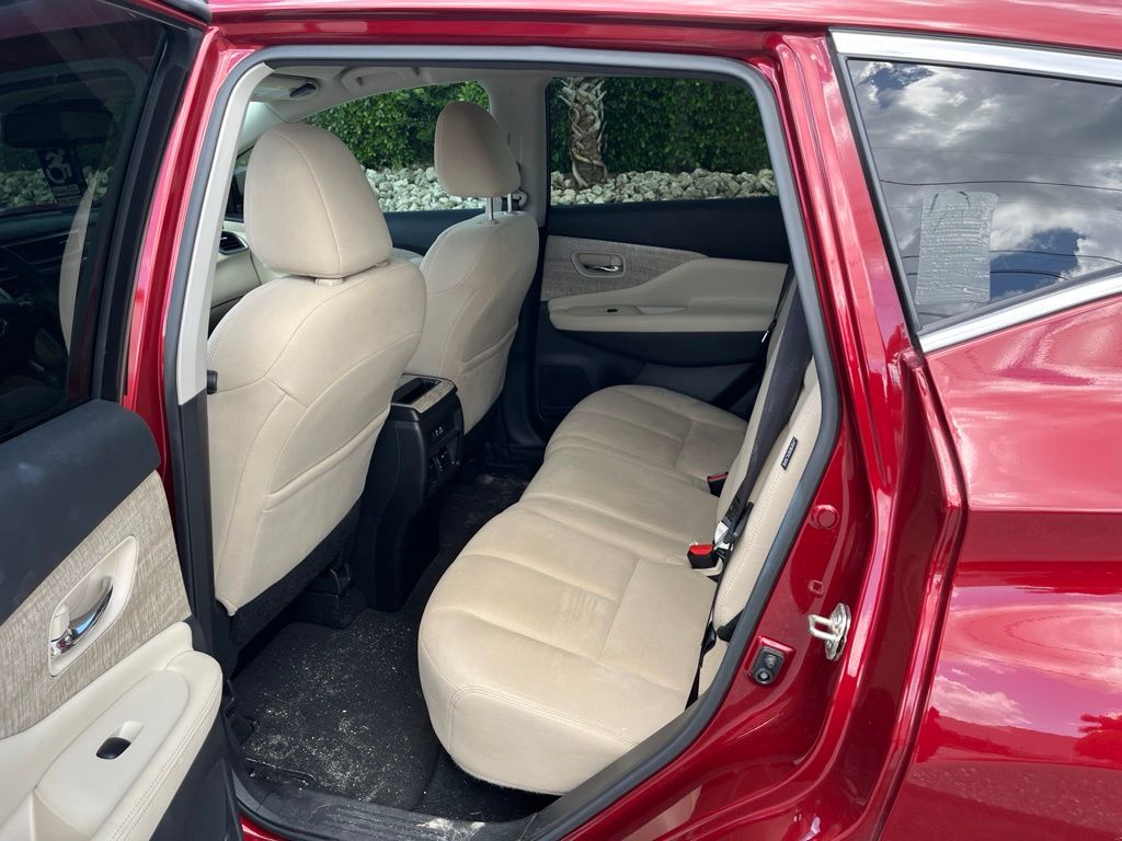 Used 2020 Cayenne Red Metallic Nissan SV image 14