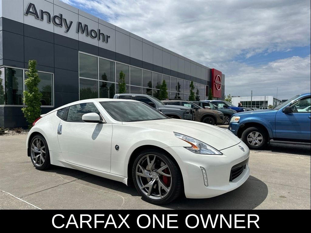 Pearl White 2016 Nissan 370Z Sport Coupe Rear-Wheel Drive 7-Speed Automatic