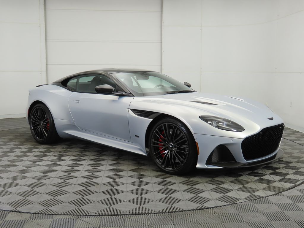 Thumbnail: 2023 Aston Martin DBS - 3