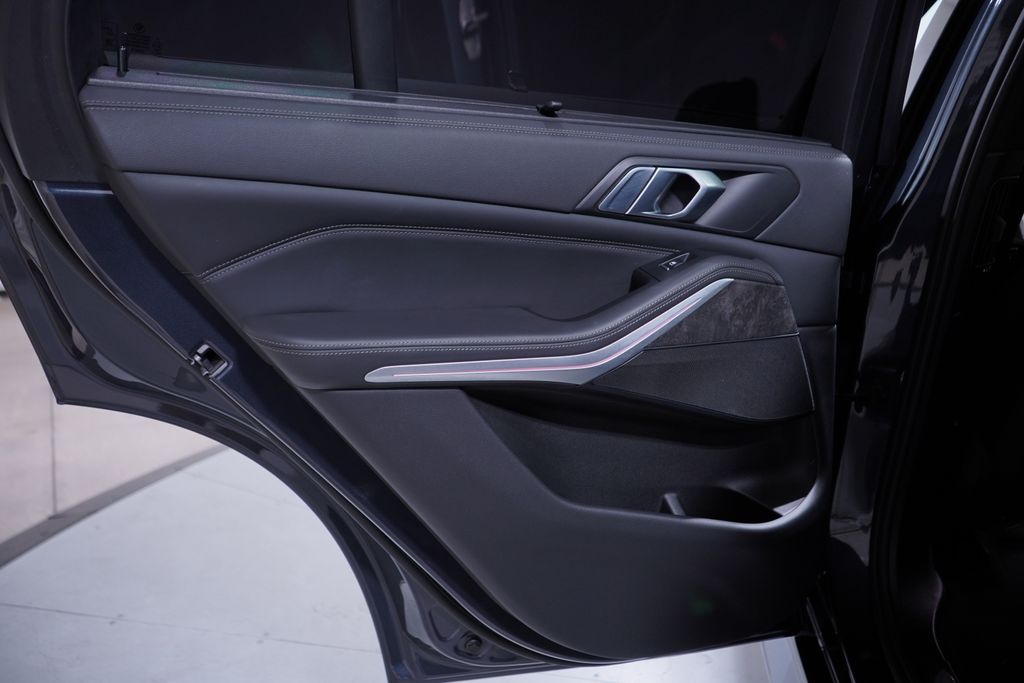Thumbnail: 2022 BMW X5 - 15
