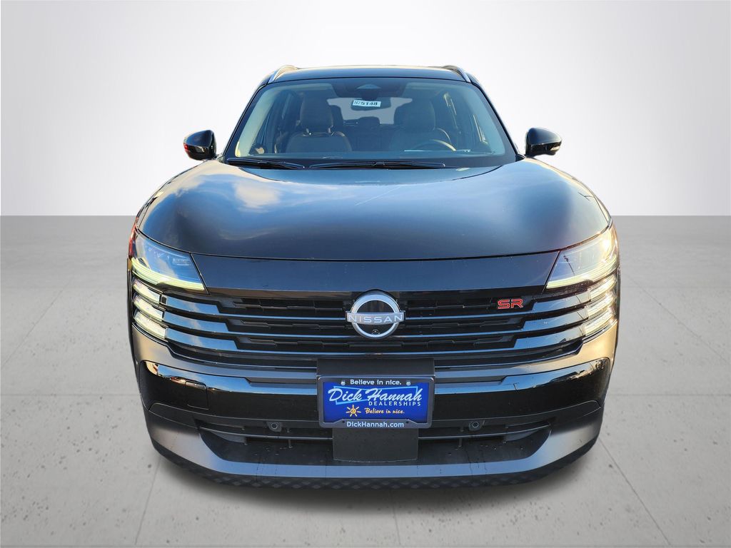 2025 Nissan Kicks SR photo 3