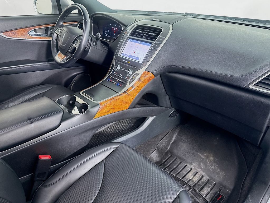 Used Car 2020 Lincoln Nautilus  Reserve For Sale Under $25,000 In Austin, Texas