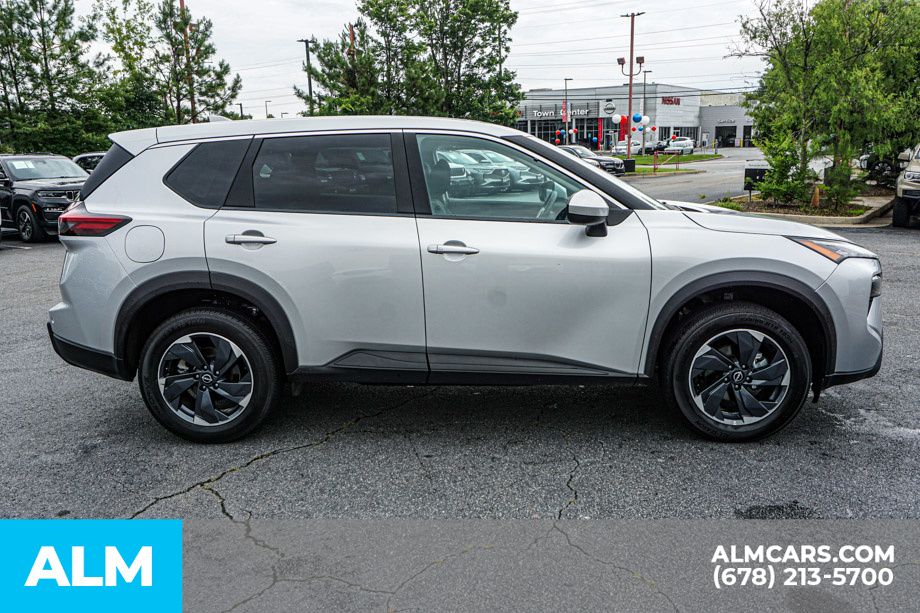 Used 2024 Silver Nissan SV image 9