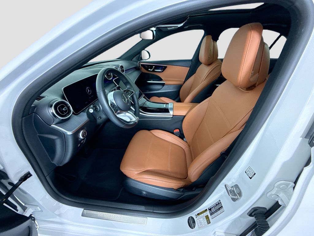 Thumbnail: 2025 Mercedes-Benz C-Class - 19
