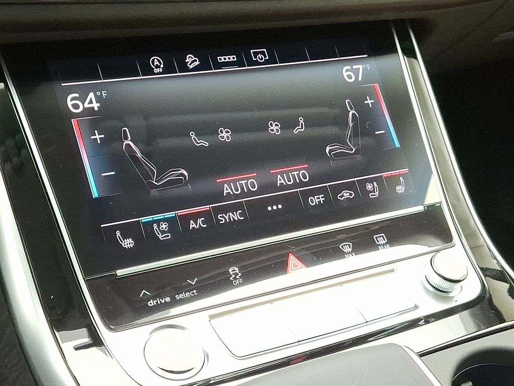 Thumbnail: 2025 Audi Q7 - 11