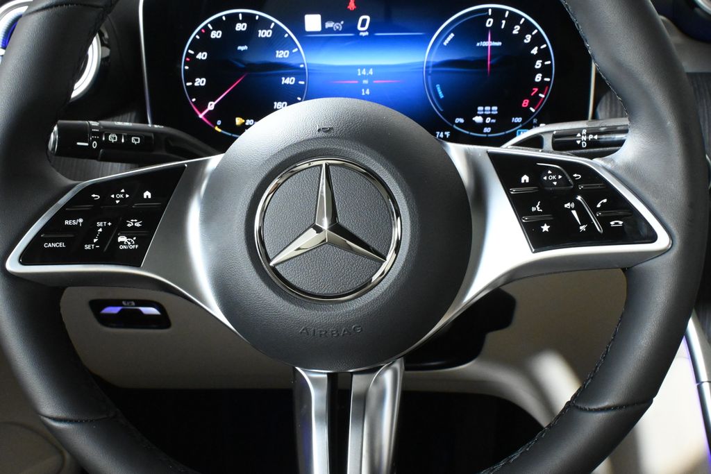 Thumbnail: 2027 Mercedes-Benz GLC - 18