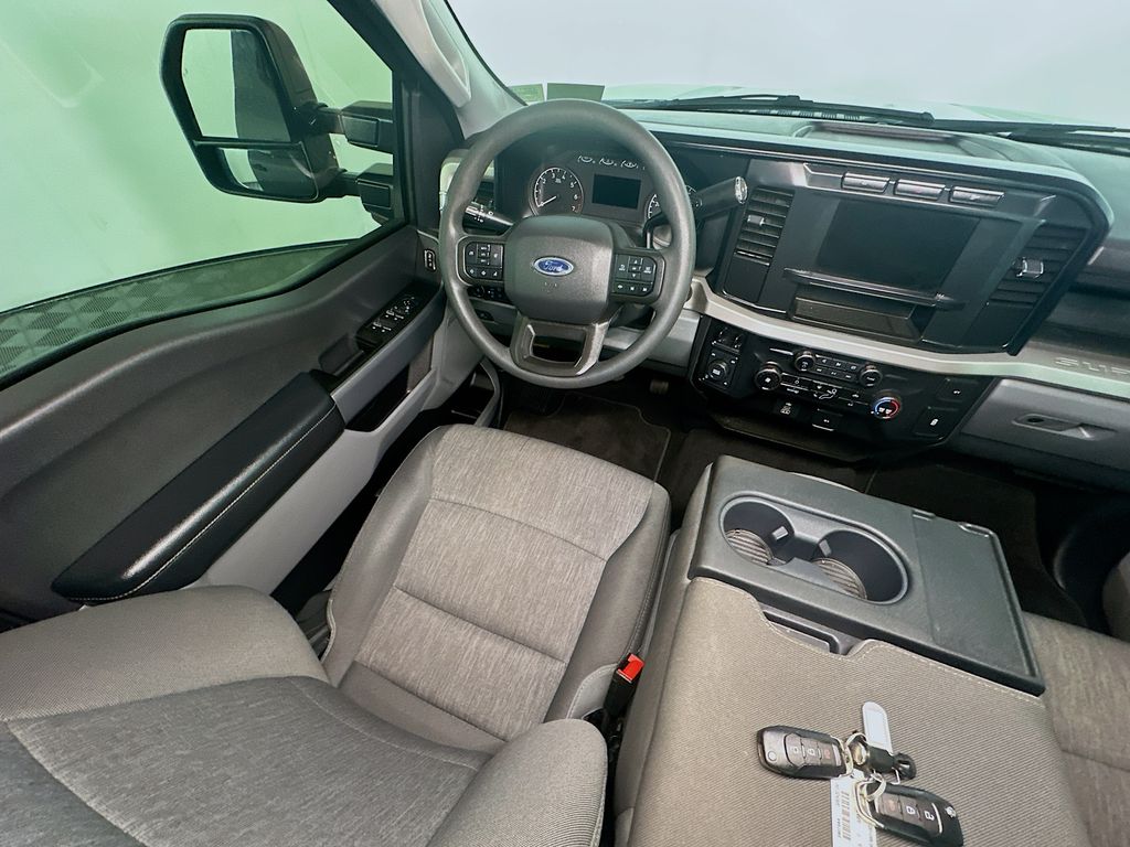Used 2024 Gray Ford XL image 9