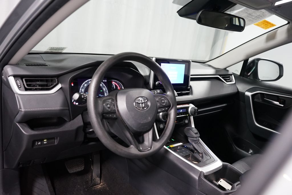 Thumbnail: 2025 Toyota RAV4 - 7