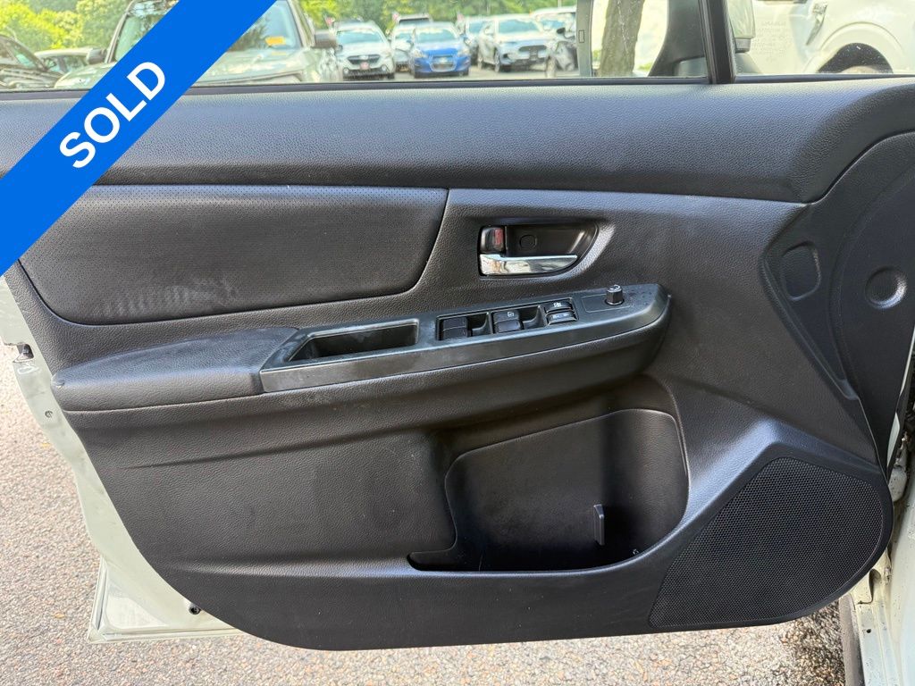 Used 2014 Beige Subaru 2.0i Limited image 23