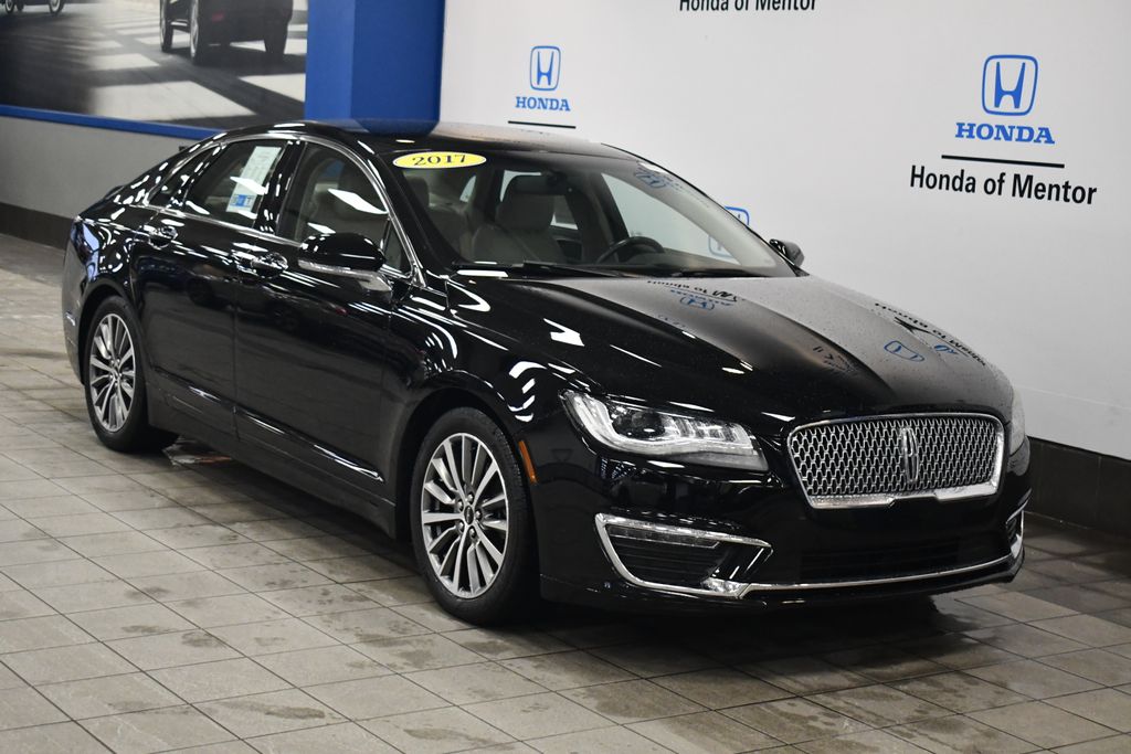 Thumbnail: 2017 Lincoln MKZ - 9