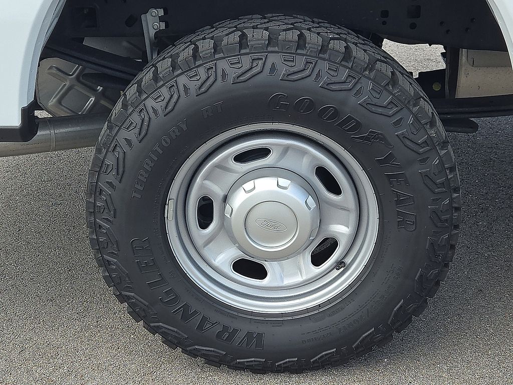 2026 Ford F-250 Super Duty XL - Photo 7