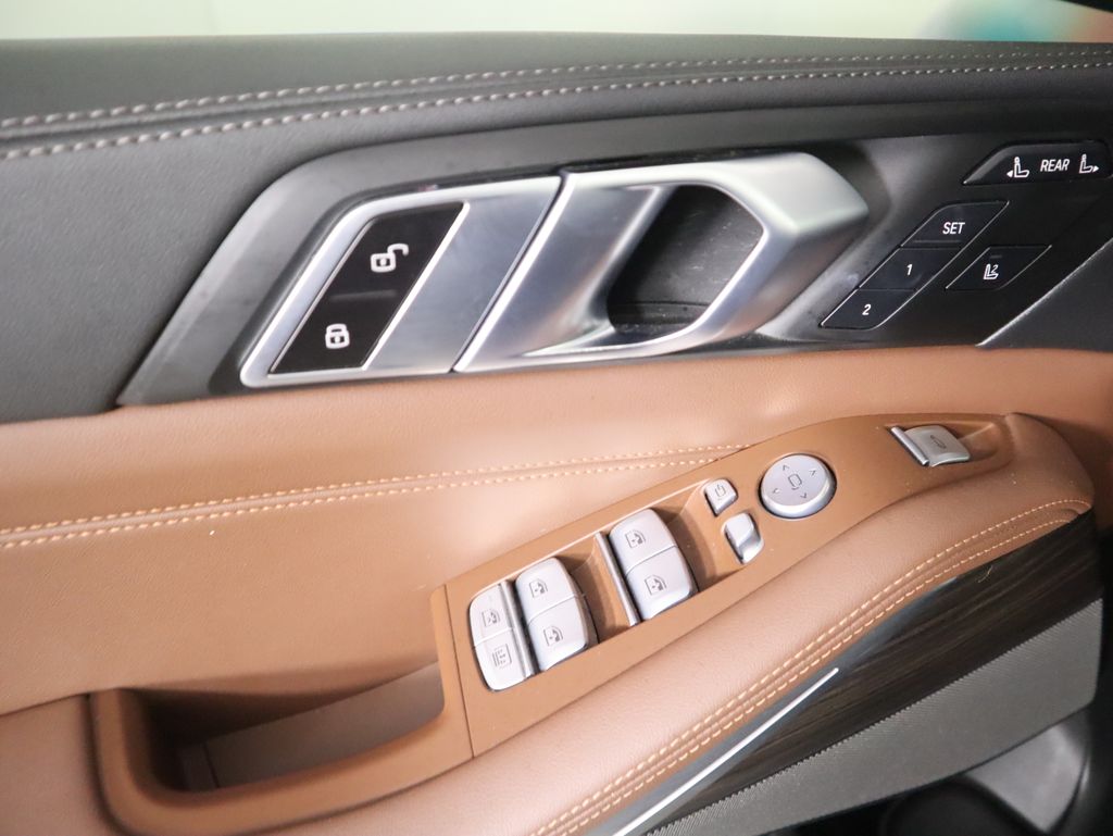 Thumbnail: 2023 BMW X7 - 24
