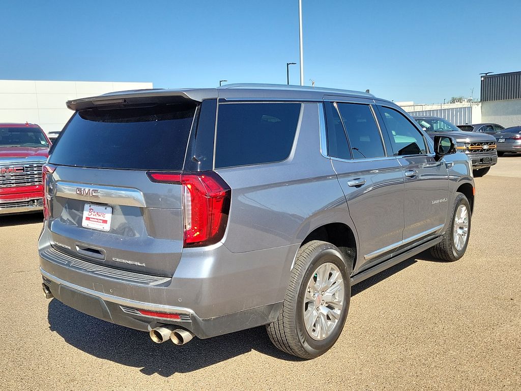 2022 GMC Yukon Denali - 10